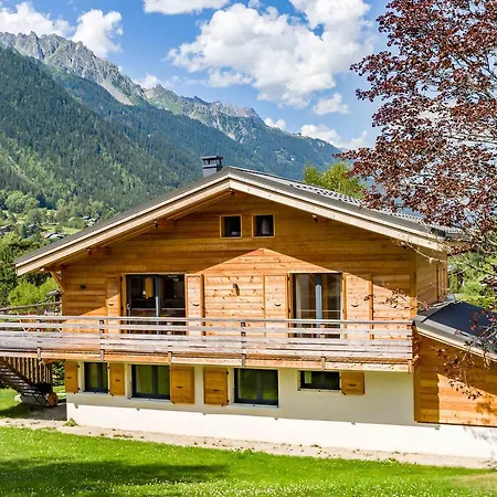 Chalet De L'ours - Year