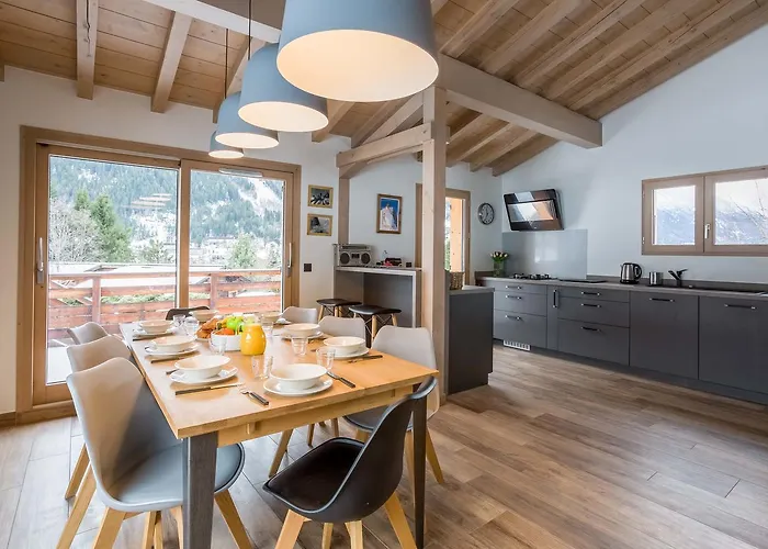 De L'ours - Year Alpehytte Chamonix